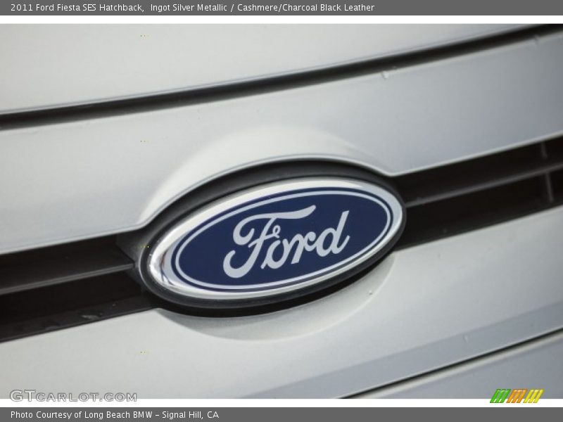 Ingot Silver Metallic / Cashmere/Charcoal Black Leather 2011 Ford Fiesta SES Hatchback