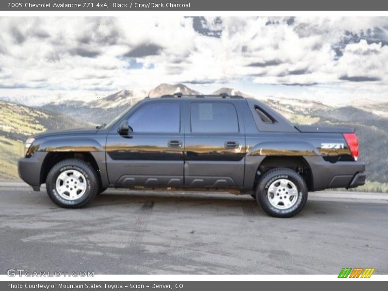 Black / Gray/Dark Charcoal 2005 Chevrolet Avalanche Z71 4x4