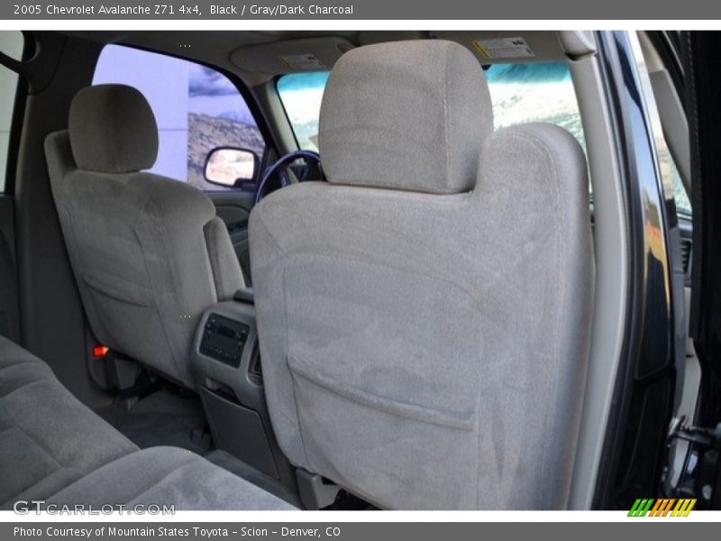 Black / Gray/Dark Charcoal 2005 Chevrolet Avalanche Z71 4x4
