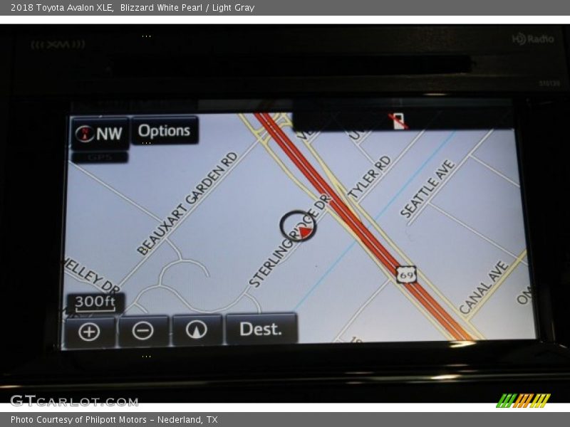 Blizzard White Pearl / Light Gray 2018 Toyota Avalon XLE