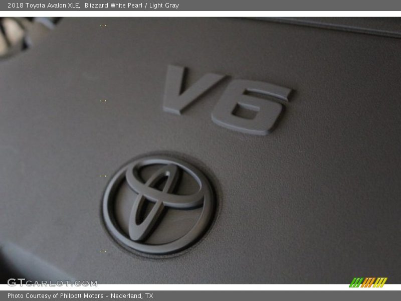 Blizzard White Pearl / Light Gray 2018 Toyota Avalon XLE