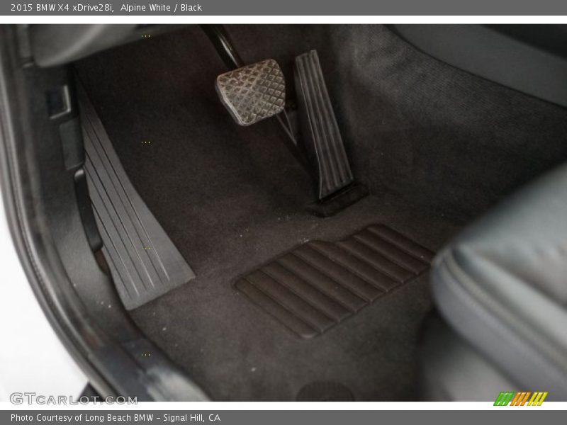 Alpine White / Black 2015 BMW X4 xDrive28i