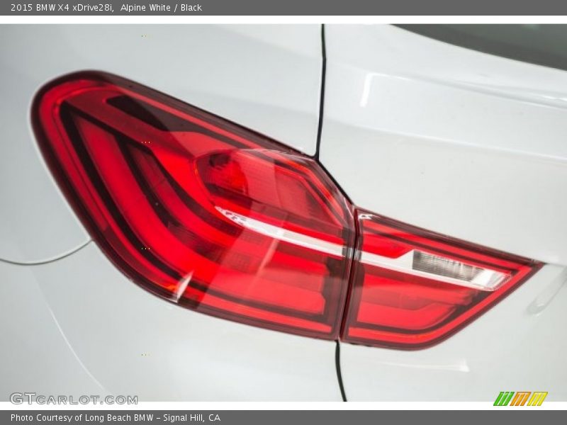 Alpine White / Black 2015 BMW X4 xDrive28i