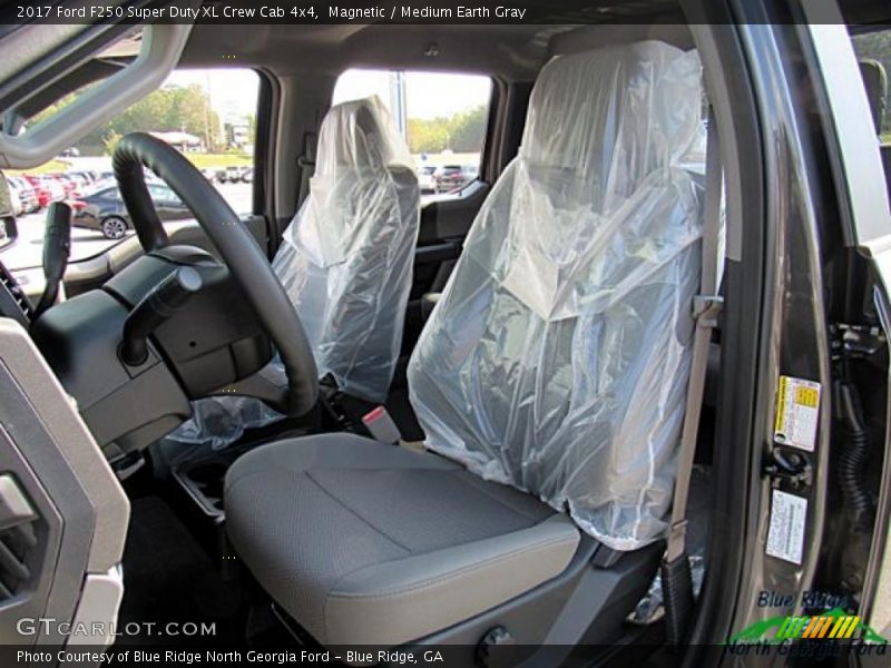 Magnetic / Medium Earth Gray 2017 Ford F250 Super Duty XL Crew Cab 4x4