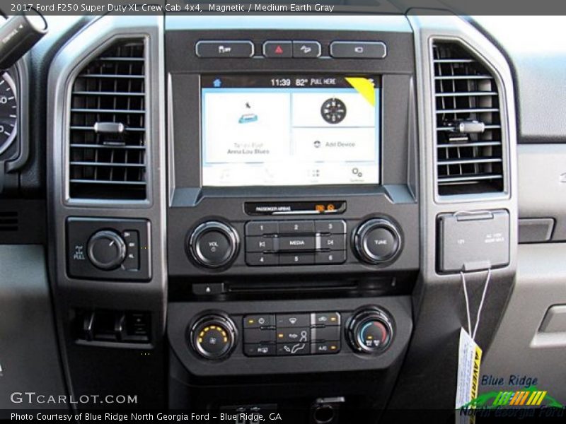 Magnetic / Medium Earth Gray 2017 Ford F250 Super Duty XL Crew Cab 4x4