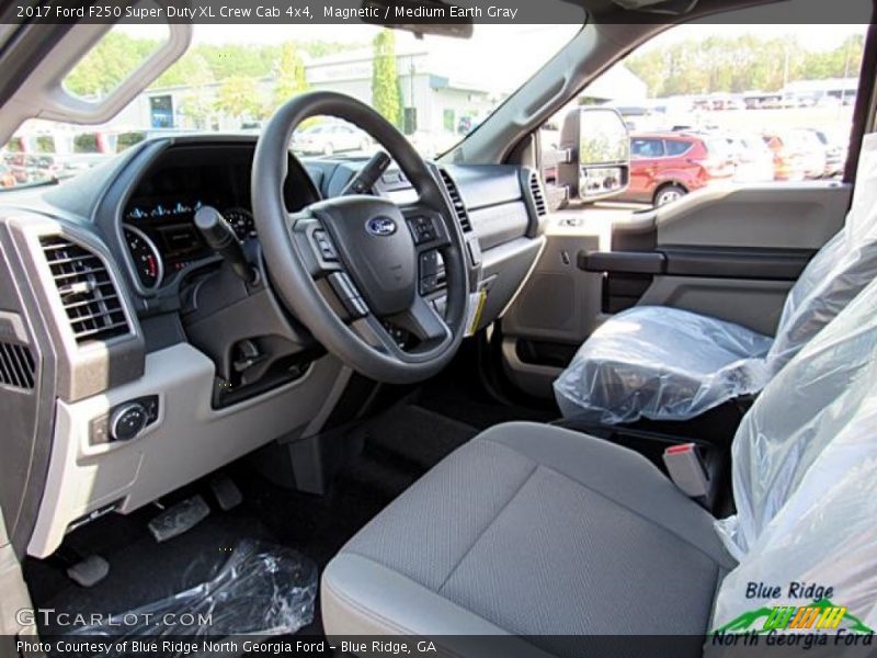 Magnetic / Medium Earth Gray 2017 Ford F250 Super Duty XL Crew Cab 4x4