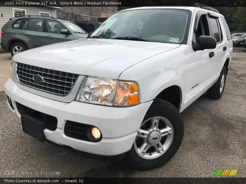 Oxford White / Medium Parchment 2005 Ford Explorer XLT 4x4