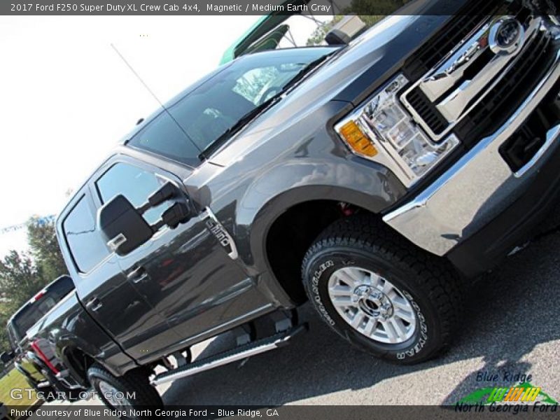 Magnetic / Medium Earth Gray 2017 Ford F250 Super Duty XL Crew Cab 4x4