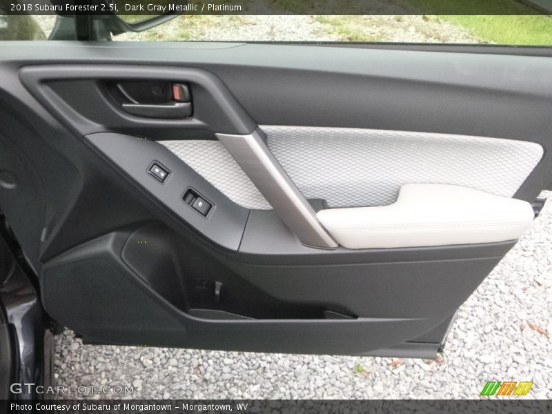 Dark Gray Metallic / Platinum 2018 Subaru Forester 2.5i