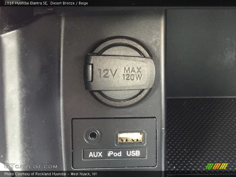 Desert Bronze / Beige 2016 Hyundai Elantra SE