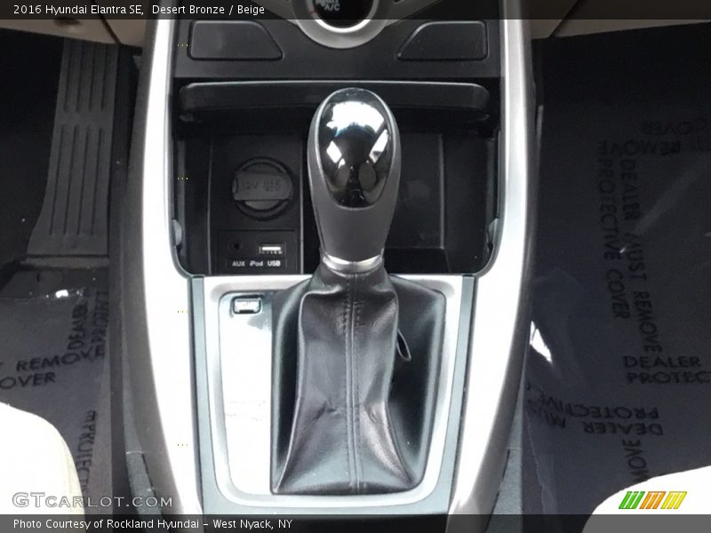 Desert Bronze / Beige 2016 Hyundai Elantra SE
