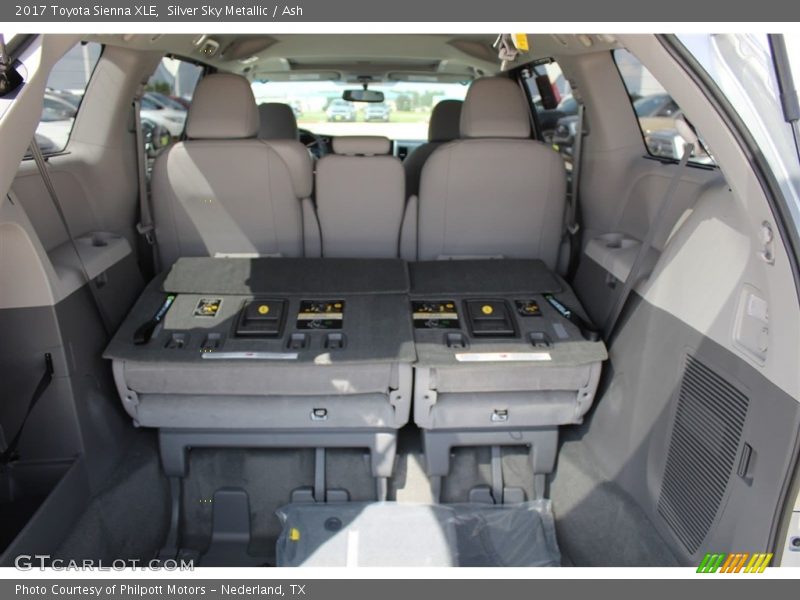 Silver Sky Metallic / Ash 2017 Toyota Sienna XLE