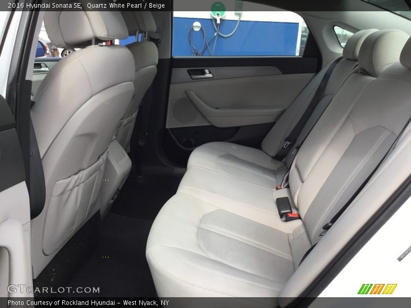 Quartz White Pearl / Beige 2016 Hyundai Sonata SE