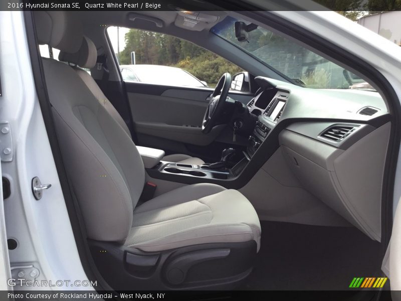 Quartz White Pearl / Beige 2016 Hyundai Sonata SE
