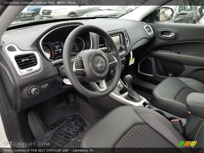 White / Black 2018 Jeep Compass Latitude 4x4