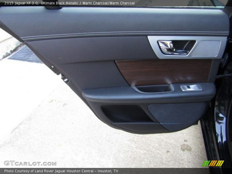 Ultimate Black Metallic / Warm Charcoal/Warm Charcoal 2015 Jaguar XF 3.0