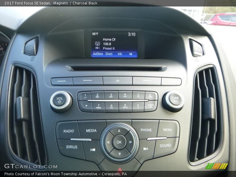 Magnetic / Charcoal Black 2017 Ford Focus SE Sedan