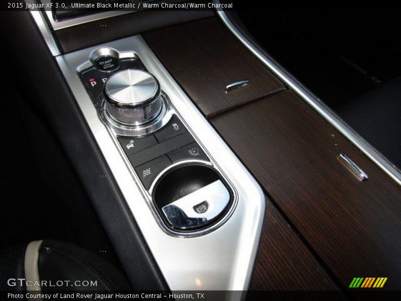 Ultimate Black Metallic / Warm Charcoal/Warm Charcoal 2015 Jaguar XF 3.0