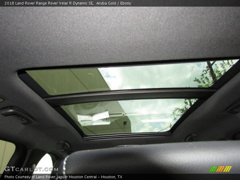 Sunroof of 2018 Range Rover Velar R Dynamic SE