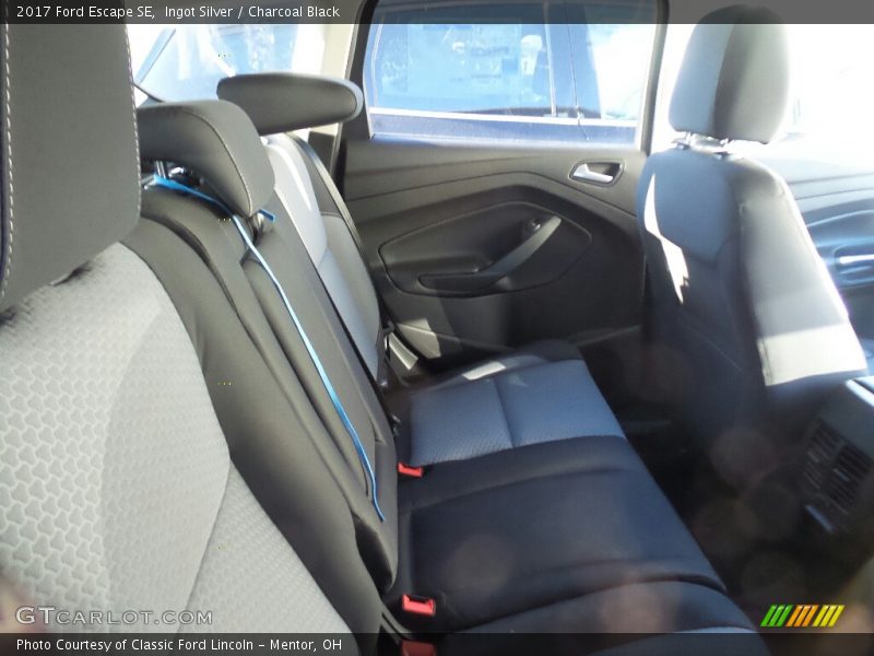 Ingot Silver / Charcoal Black 2017 Ford Escape SE