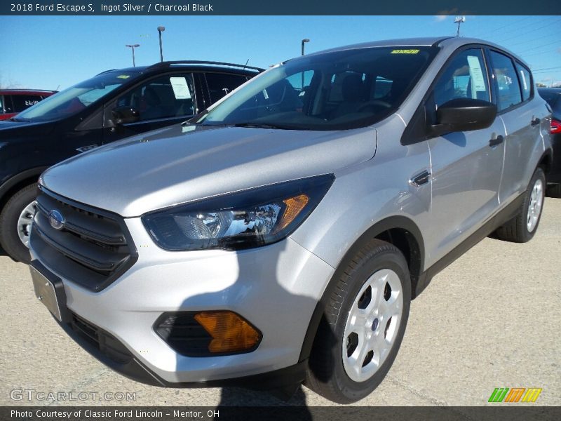 Ingot Silver / Charcoal Black 2018 Ford Escape S