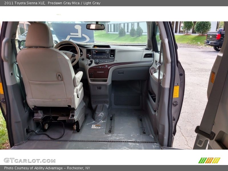 Predawn Gray Mica / Light Gray 2011 Toyota Sienna XLE