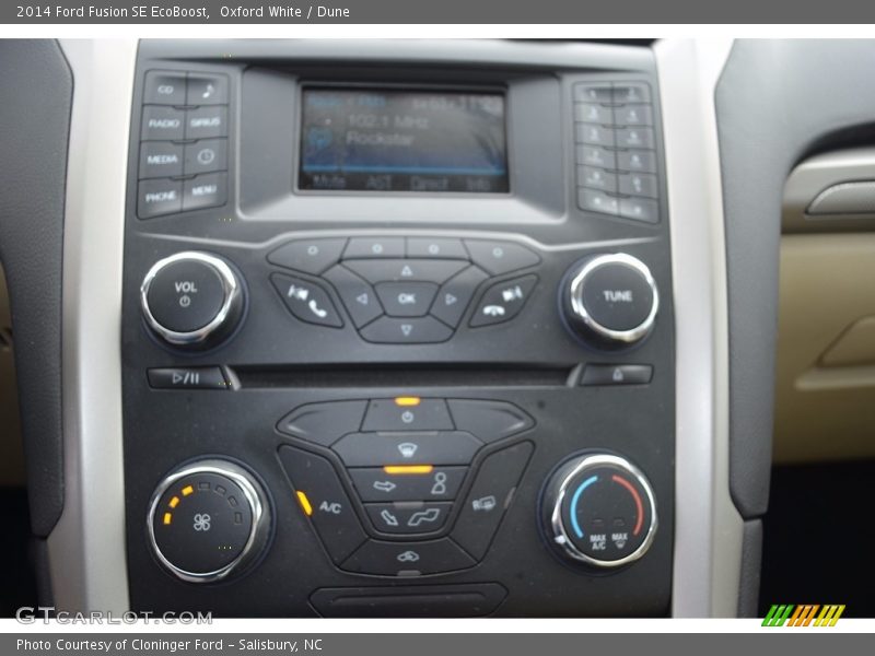 Oxford White / Dune 2014 Ford Fusion SE EcoBoost