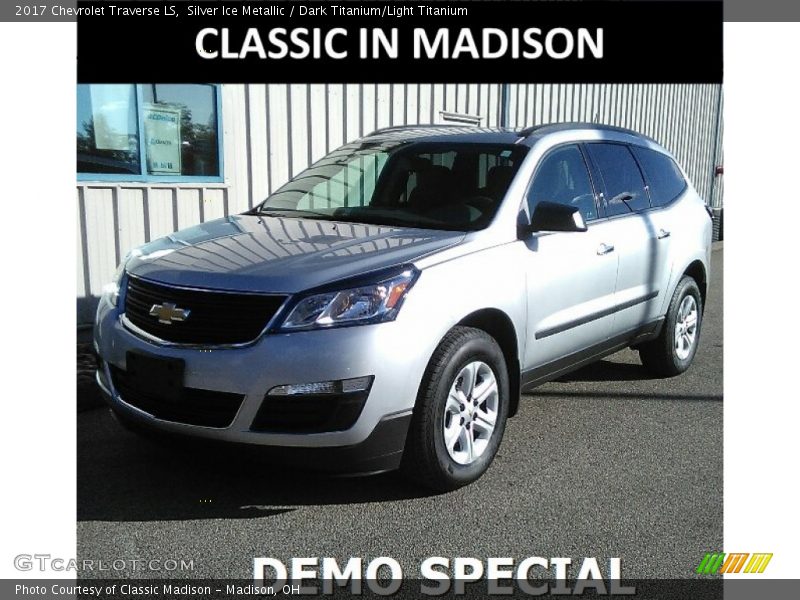 Silver Ice Metallic / Dark Titanium/Light Titanium 2017 Chevrolet Traverse LS