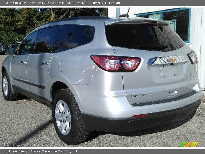 Silver Ice Metallic / Dark Titanium/Light Titanium 2017 Chevrolet Traverse LS
