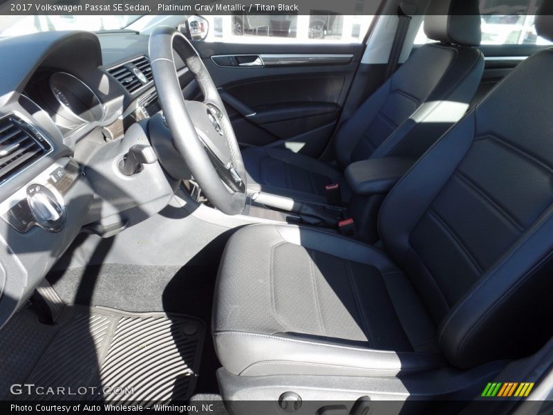 Platinum Gray Metallic / Titan Black 2017 Volkswagen Passat SE Sedan