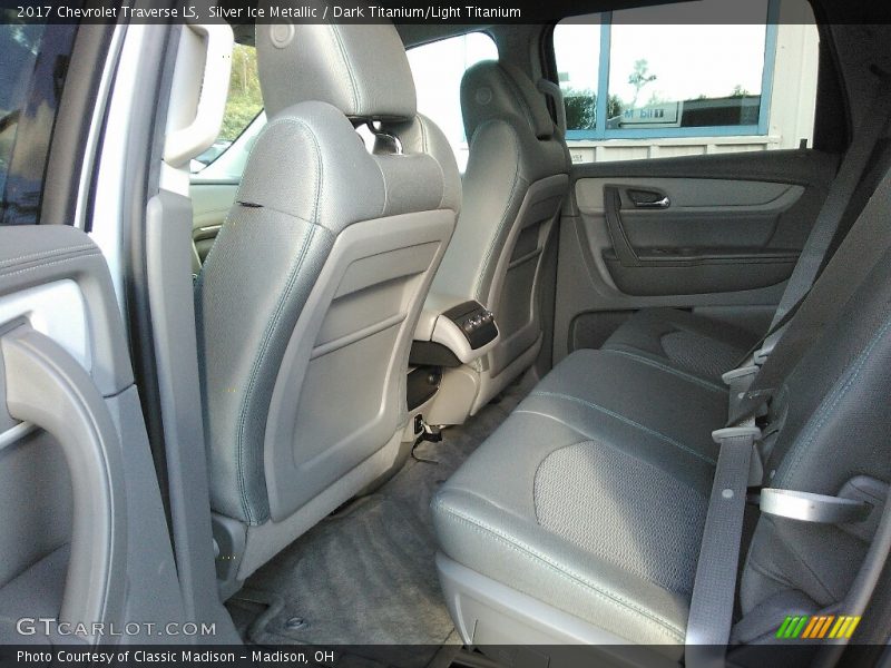 Silver Ice Metallic / Dark Titanium/Light Titanium 2017 Chevrolet Traverse LS
