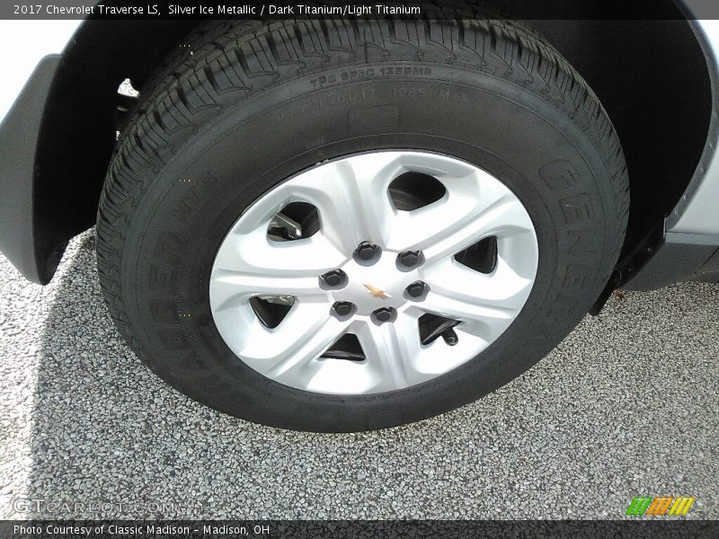 Silver Ice Metallic / Dark Titanium/Light Titanium 2017 Chevrolet Traverse LS