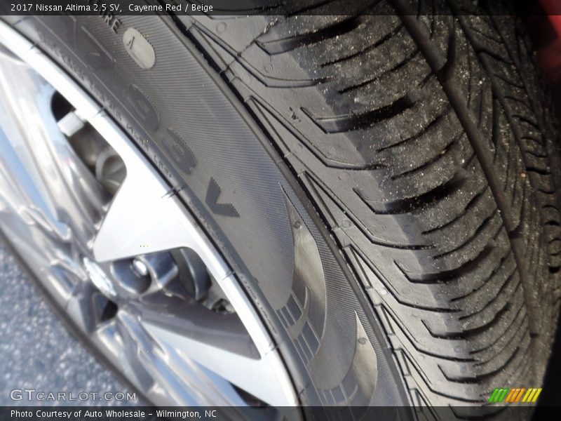 Cayenne Red / Beige 2017 Nissan Altima 2.5 SV