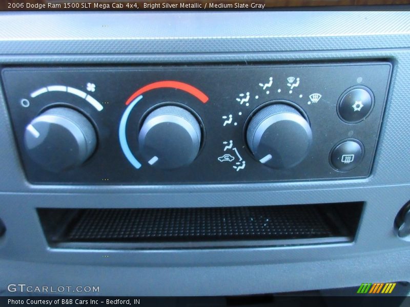 Bright Silver Metallic / Medium Slate Gray 2006 Dodge Ram 1500 SLT Mega Cab 4x4