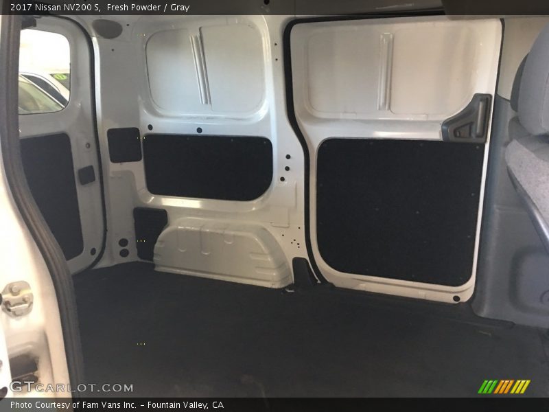 Fresh Powder / Gray 2017 Nissan NV200 S