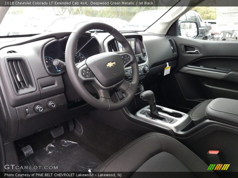 Deepwood Green Metallic / Jet Black 2018 Chevrolet Colorado LT Extended Cab 4x4