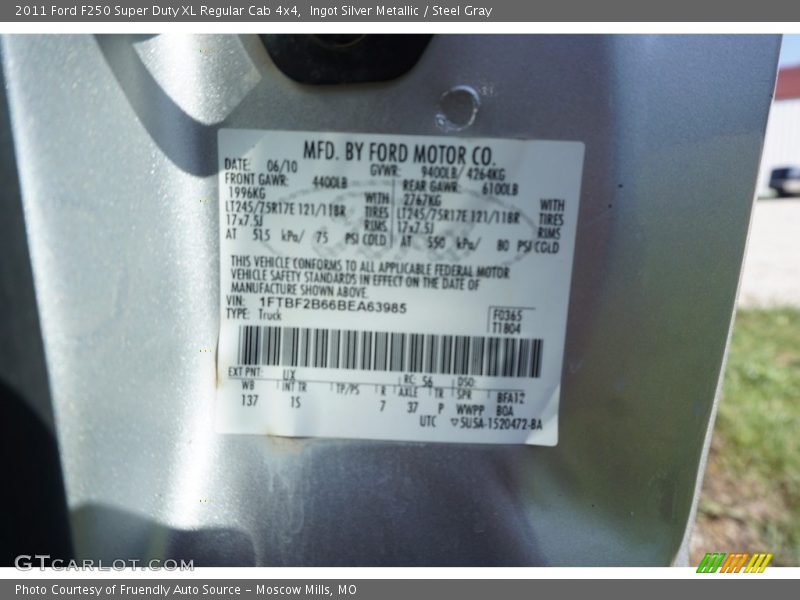 Ingot Silver Metallic / Steel Gray 2011 Ford F250 Super Duty XL Regular Cab 4x4