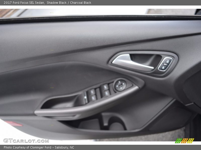 Shadow Black / Charcoal Black 2017 Ford Focus SEL Sedan