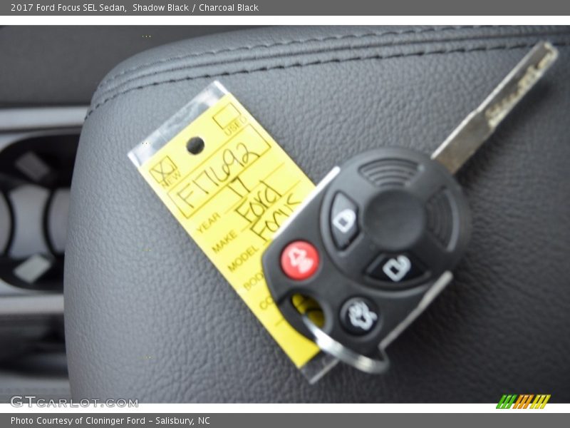Shadow Black / Charcoal Black 2017 Ford Focus SEL Sedan