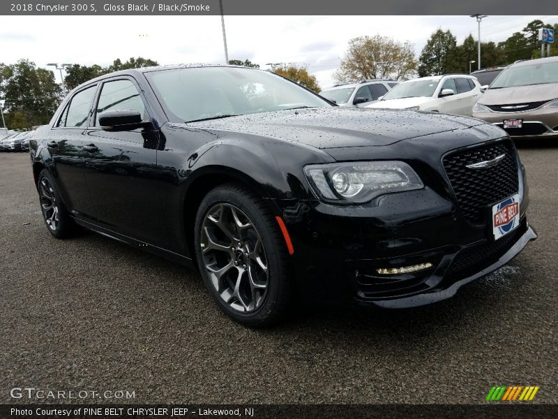 Gloss Black / Black/Smoke 2018 Chrysler 300 S
