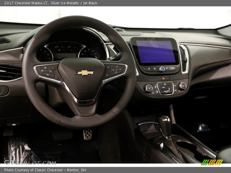 Silver Ice Metallic / Jet Black 2017 Chevrolet Malibu LT