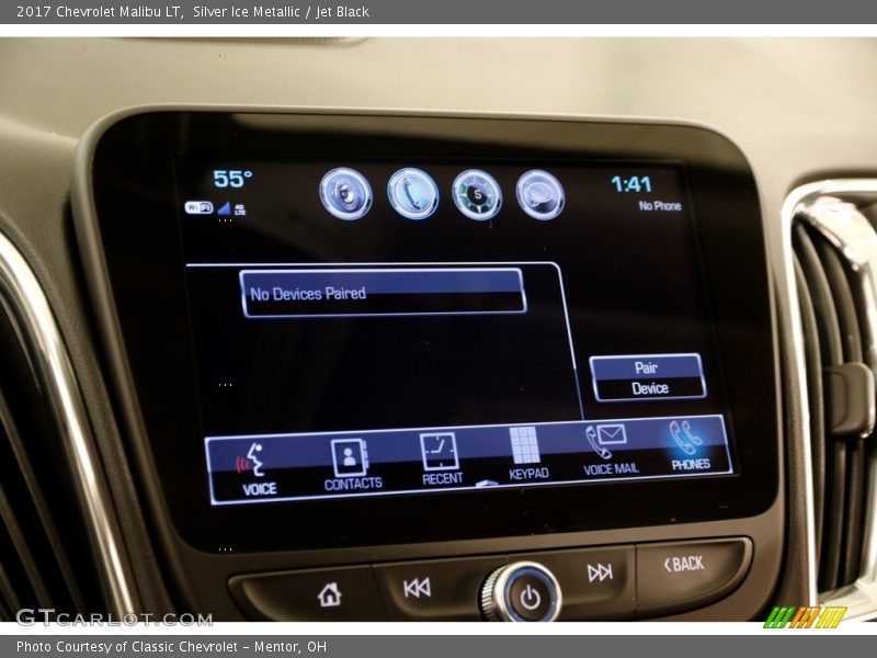 Silver Ice Metallic / Jet Black 2017 Chevrolet Malibu LT
