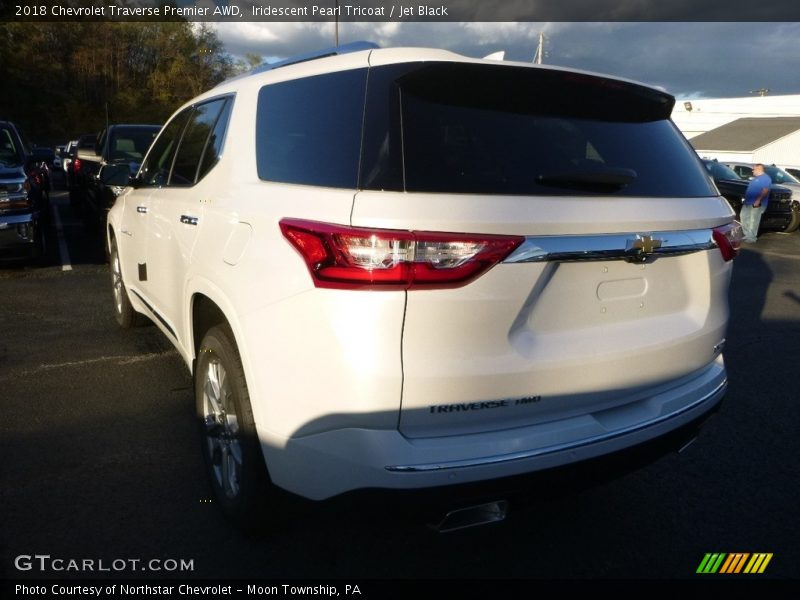 Iridescent Pearl Tricoat / Jet Black 2018 Chevrolet Traverse Premier AWD