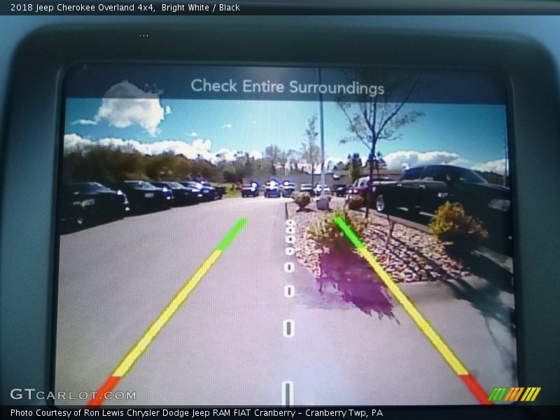 Bright White / Black 2018 Jeep Cherokee Overland 4x4
