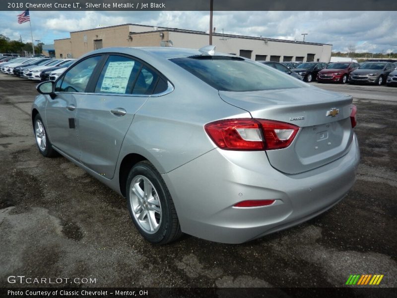 Silver Ice Metallic / Jet Black 2018 Chevrolet Cruze LT