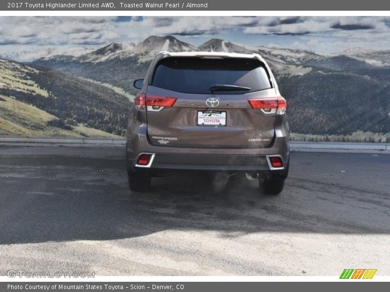 Toasted Walnut Pearl / Almond 2017 Toyota Highlander Limited AWD