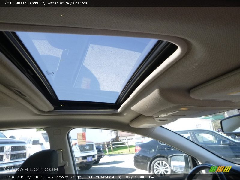 Aspen White / Charcoal 2013 Nissan Sentra SR