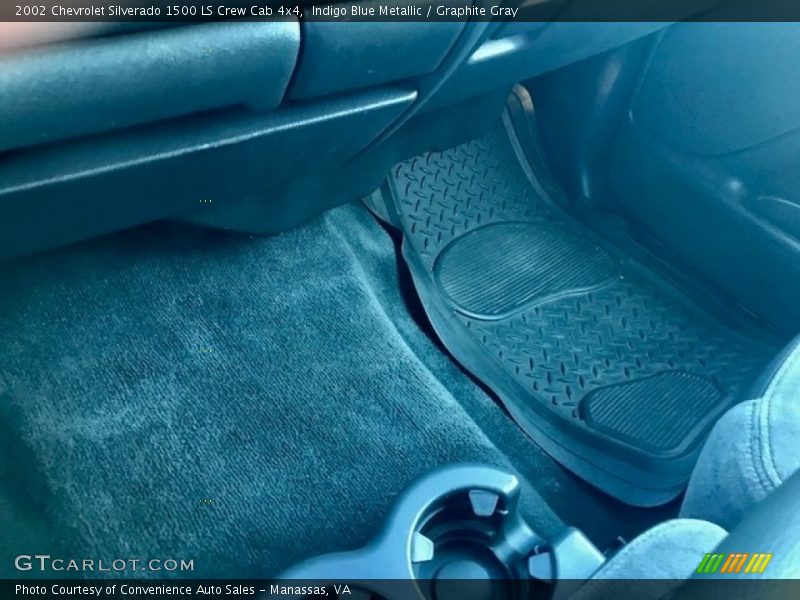 Indigo Blue Metallic / Graphite Gray 2002 Chevrolet Silverado 1500 LS Crew Cab 4x4