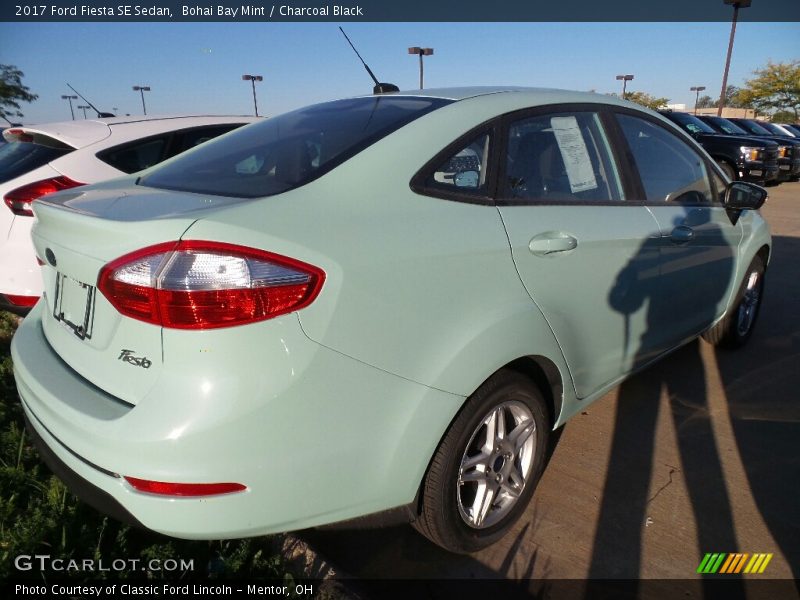 Bohai Bay Mint / Charcoal Black 2017 Ford Fiesta SE Sedan