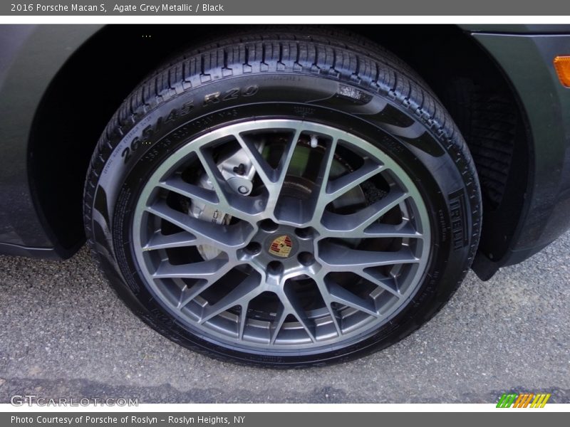 Agate Grey Metallic / Black 2016 Porsche Macan S